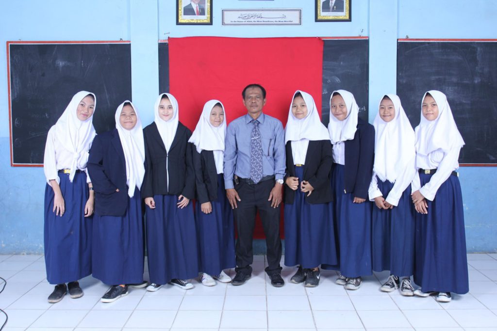 foto-bersama-kepala-sekolah (FILEminimizer)