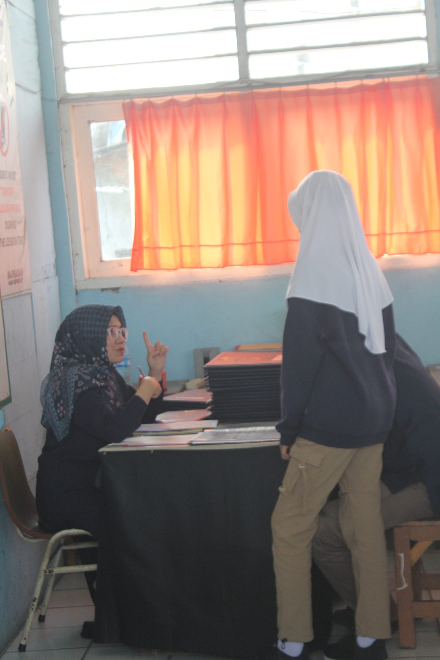 You are currently viewing Pembagian Raport Hasil Semester Genap