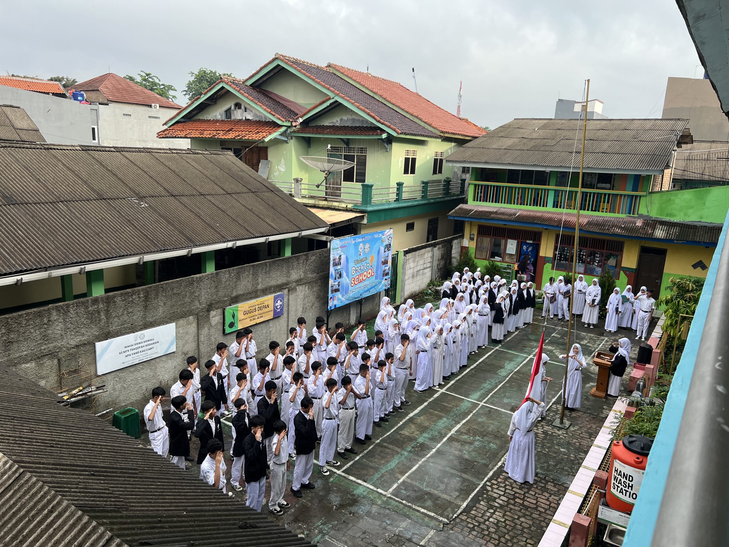 You are currently viewing Upacara Hari Pertama Semester Genap Tahun Ajaran 2025/2026